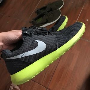 Men's Nike Running Shoes Volt on Poshmark Men's Nike Running Shoes Volt on Poshmark